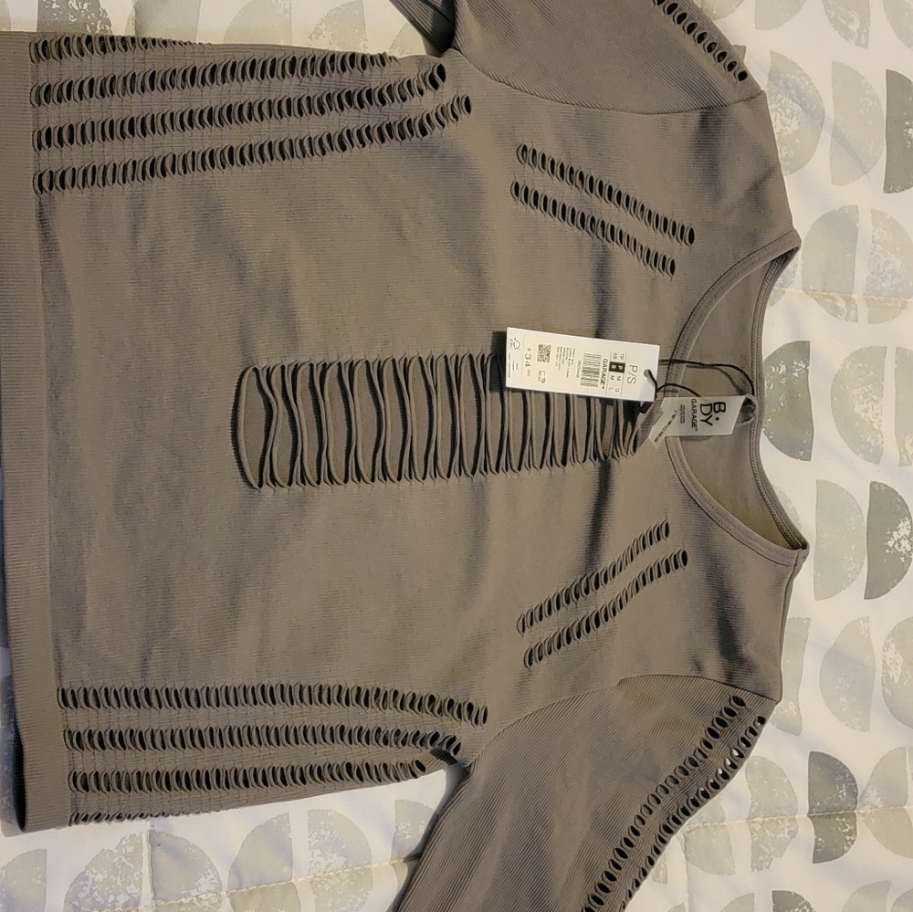 Brand new sexy grey cut out top from Garage
